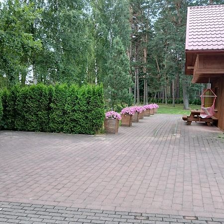 Guest House Vilcini Bernāti Eksteriør billede