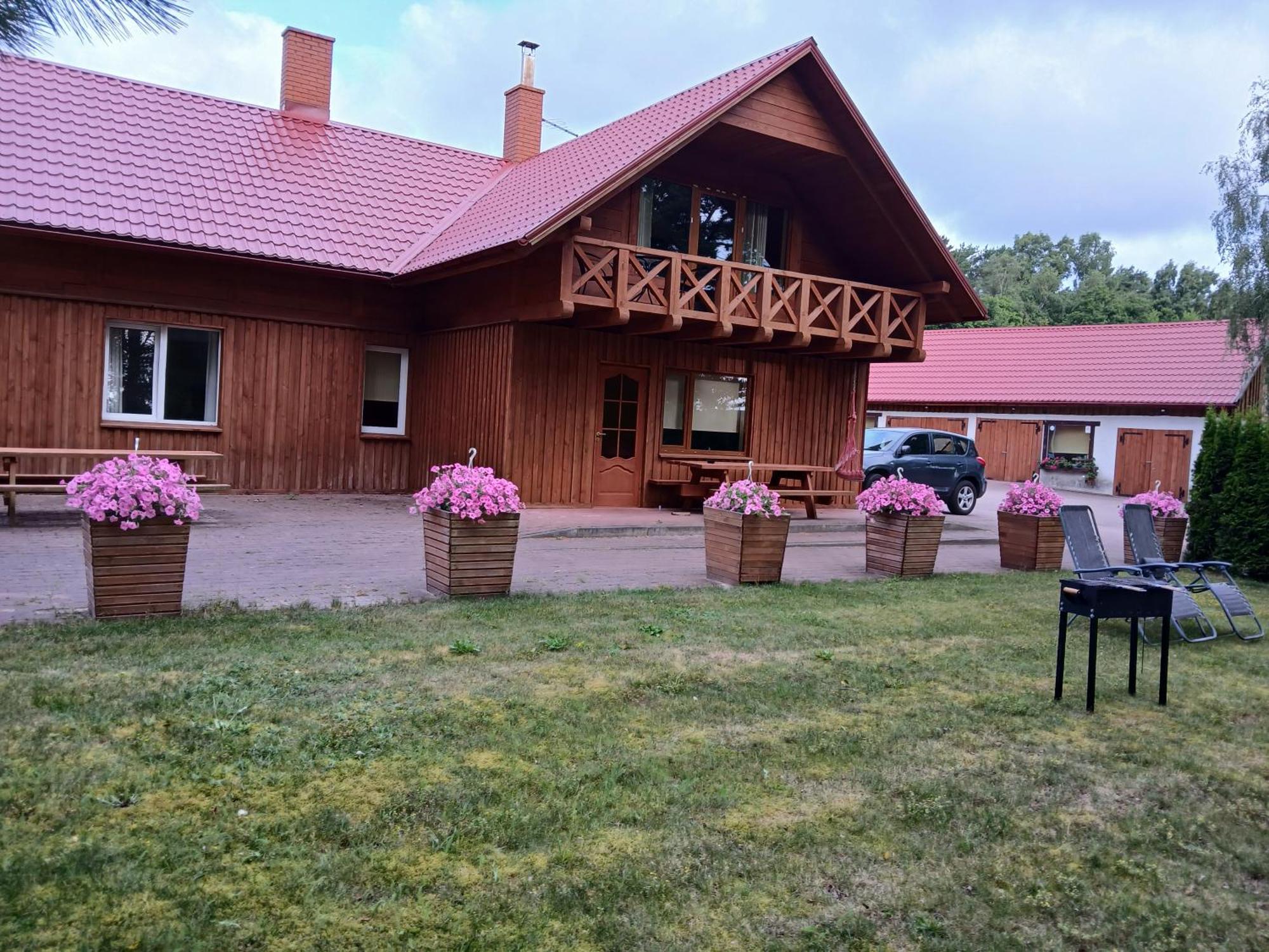 Guest House Vilcini Bernāti Eksteriør billede