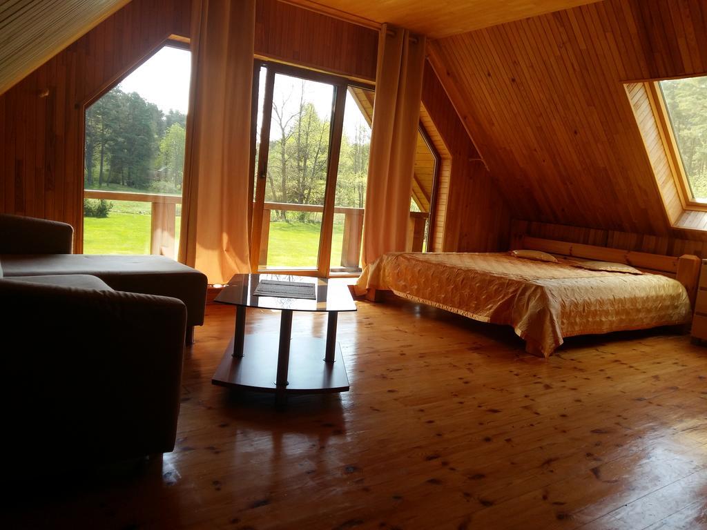 Guest House Vilcini Bernāti Eksteriør billede